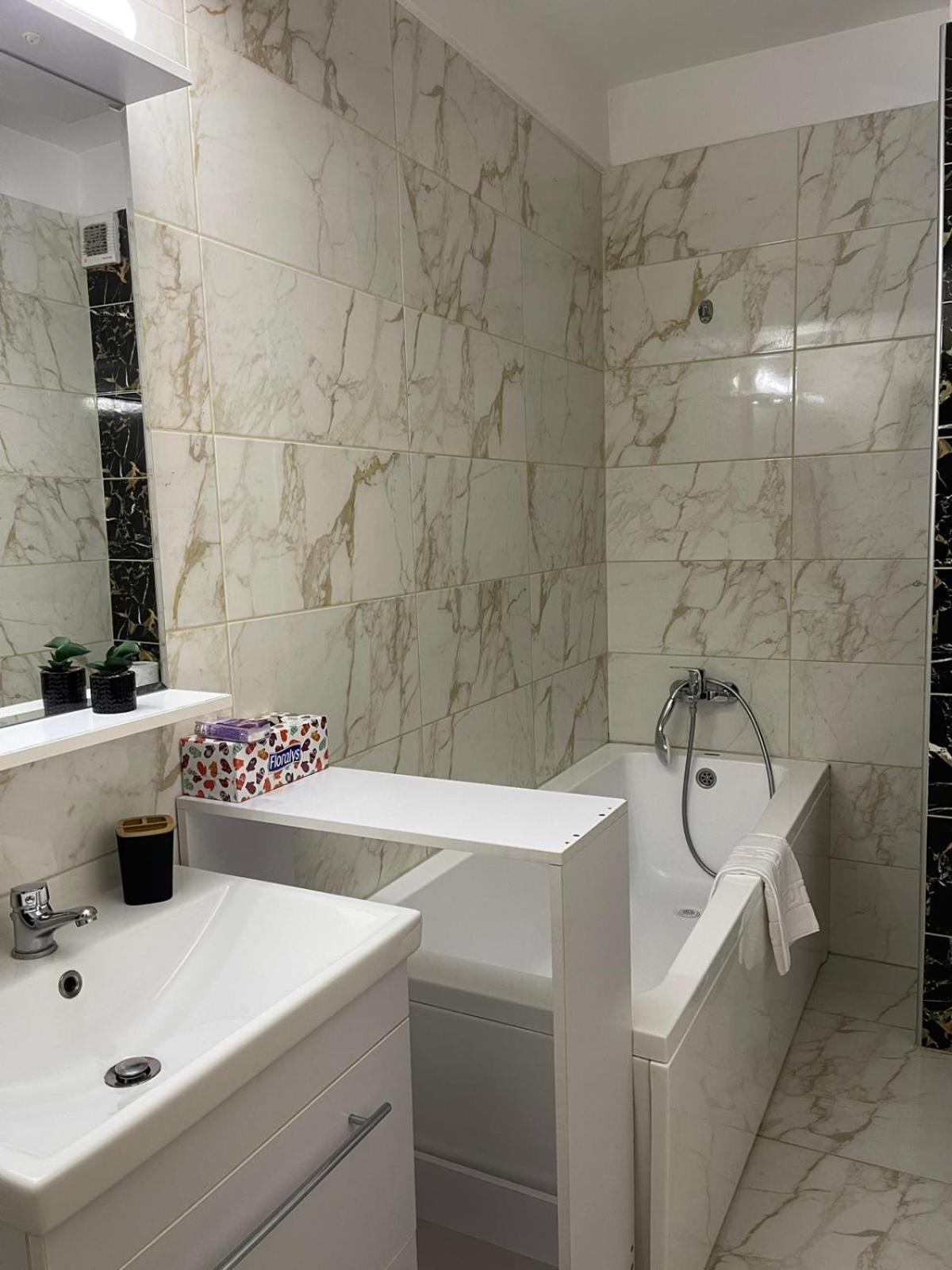 Urban Nest- Apartament Cu 2 Camere, Aproape De Iulius Mall Ясси Екстер'єр фото